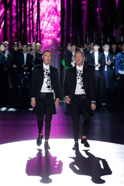 Look 37